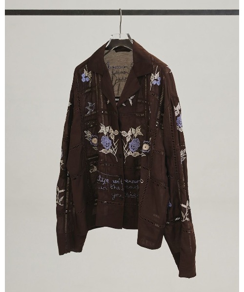 TODAYFUL(トゥデイフル)の「Embroidery Patchwork Shirts 12610428(シャツ/ブラウス・レディース・オフホワイト/ブラック/バーガンディー・FREE)」の13枚目の写真