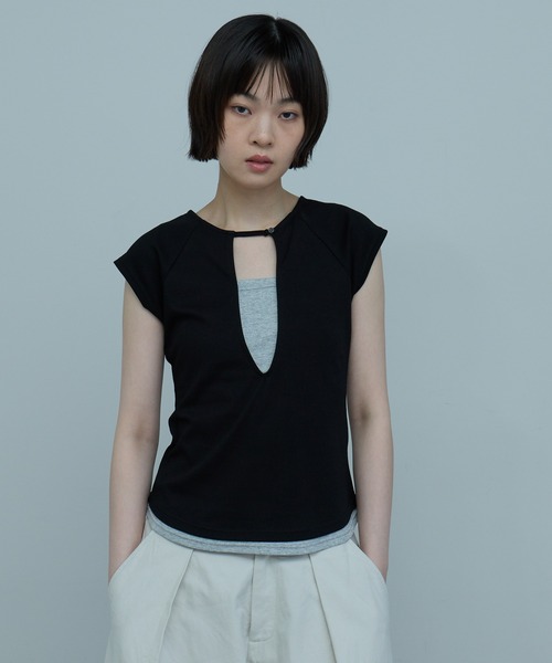 leimn(レイムン)の「ディープVネックフレンチスリーブトップス(Tシャツ/カットソー・レディース・ブラック/ホワイト・FREE)」の2枚目の写真