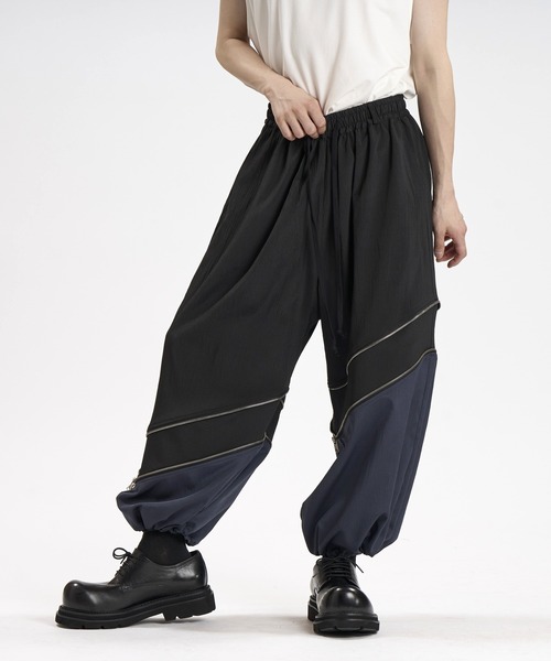 NO ID.(ノーアイディ)の「【NO ID.】2-WAY Cropped Wide Pants / 2ウェイ クロップド ワイド パンツ(その他パンツ・メンズ・グレー/ブラック/その他23・1/2)」の9枚目の写真