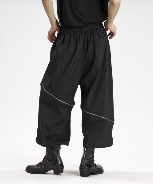 NO ID.(ノーアイディ)の「【NO ID.】2-WAY Cropped Wide Pants / 2ウェイ クロップド ワイド パンツ(その他パンツ・メンズ・グレー/ブラック/その他23・1/2)」の11枚目の写真