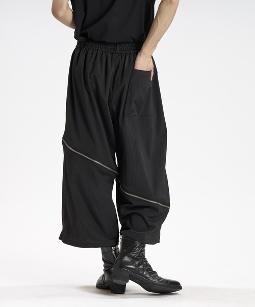 NO ID.(ノーアイディ)の「【NO ID.】2-WAY Cropped Wide Pants / 2ウェイ クロップド ワイド パンツ(その他パンツ・メンズ・グレー/ブラック/その他23・1/2)」の12枚目の写真