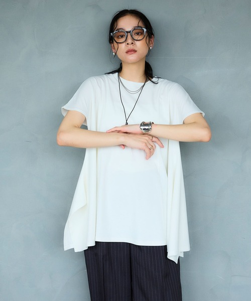 CROSS FUNCTION(クロスファンクション)の「《汗染み防止》エブ楽 天竺アシメトリーデザインTシャツ【CROSS FUNCTION/クロスファンクション】(Tシャツ/カットソー・レディース・チャコールグレー/オフホワイト・M/L/LL)」の3枚目の写真