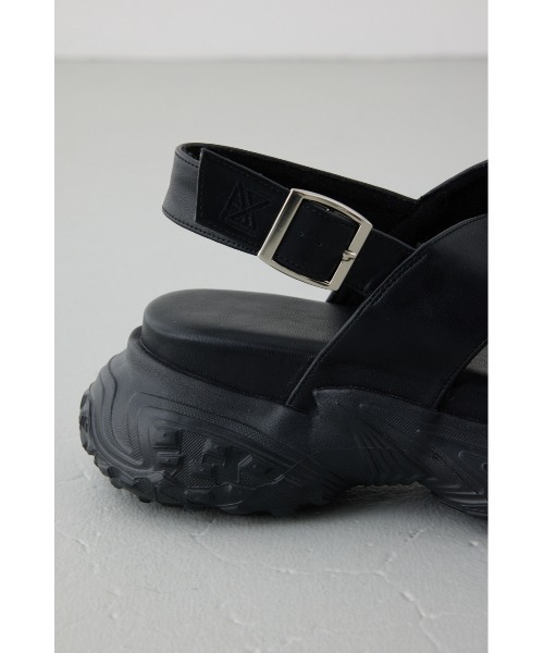 AZUL by moussy(アズールバイマウジー)の「ボリュームソールストラップサンダル 靴(サンダル・メンズ・ブラック・LARGE/MEDIUM/SMALL)」の11枚目の写真