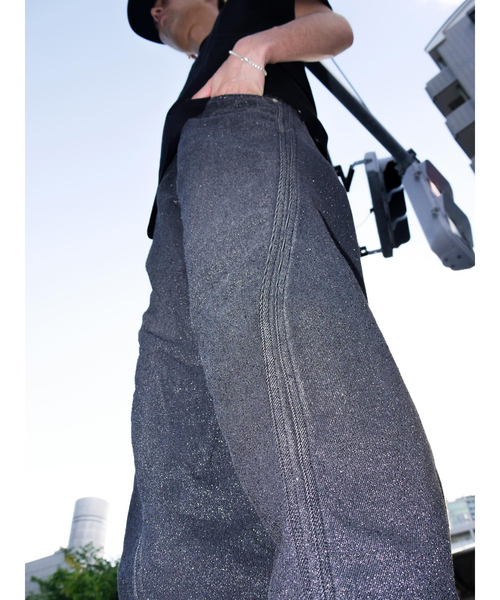 NVRFRGT(ネヴァーフォーゲット)の「NVRFRGT / ネヴァーフォーゲット GLITTER TWILL 3D TWISTED WIDE LE(デニムパンツ・メンズ・ブラック系その他・2/1)」の2枚目の写真