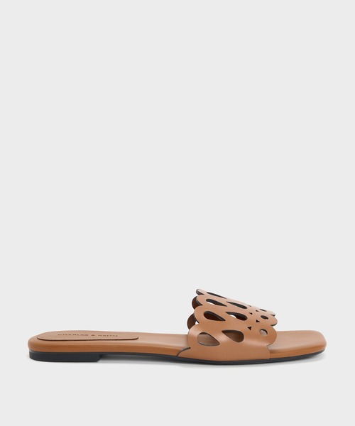 CHARLES & KEITH(チャールズ & キース)の「カットアウト スライドサンダル(サンダル・レディース・ブラック/ライトブラウン・23.5cm/23cm/22.5cm/25.5cm/25cm/24.5cm)」の11枚目の写真