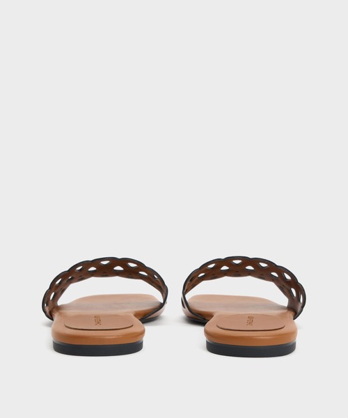 CHARLES & KEITH(チャールズ & キース)の「カットアウト スライドサンダル(サンダル・レディース・ブラック/ライトブラウン・23.5cm/23cm/22.5cm/25.5cm/25cm/24.5cm)」の13枚目の写真