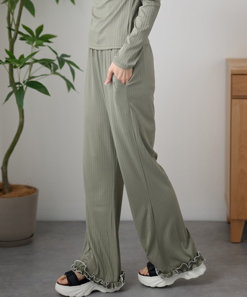 DAYRA(デイラ)の「配色 メロウ フリル リブ パンツ(その他パンツ・レディース・グリーン/チャコールグレー/ブラック・155/160/165)」の3枚目の写真