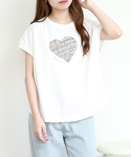 EGLANTINE(エグランティーヌ)の「EGLANTINE スパンコールハート刺繍カットソー 半袖(Tシャツ/カットソー・レディース・サックスブルー/ブラック/ダークブラウン/オフホワイト・38)」の21枚目の写真