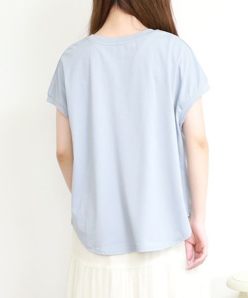 EGLANTINE(エグランティーヌ)の「EGLANTINE スパンコールハート刺繍カットソー 半袖(Tシャツ/カットソー・レディース・サックスブルー/ブラック/ダークブラウン/オフホワイト・38)」の14枚目の写真