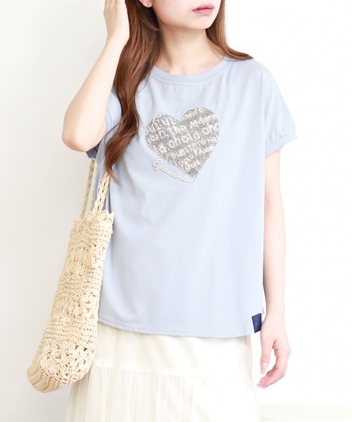 EGLANTINE(エグランティーヌ)の「EGLANTINE スパンコールハート刺繍カットソー 半袖(Tシャツ/カットソー・レディース・サックスブルー/ブラック/ダークブラウン/オフホワイト・38)」の6枚目の写真