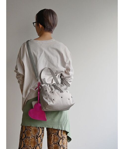 cheek（BAG）（チーク）の「【cheek】heart pouch studs 2way shoulder（ハンドバッグ・レディース・グレー/カーキ/ブラック・FREE）」の13枚目の写真