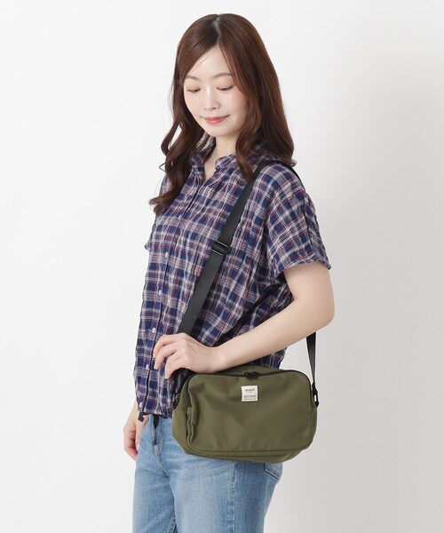 one'sterrace（ワンズテラス）の「anello スプラッシュミニショルダー（ショルダーバッグ・レディース・カーキ系5/グレー系4/ブラック系8・99）」の5枚目の写真