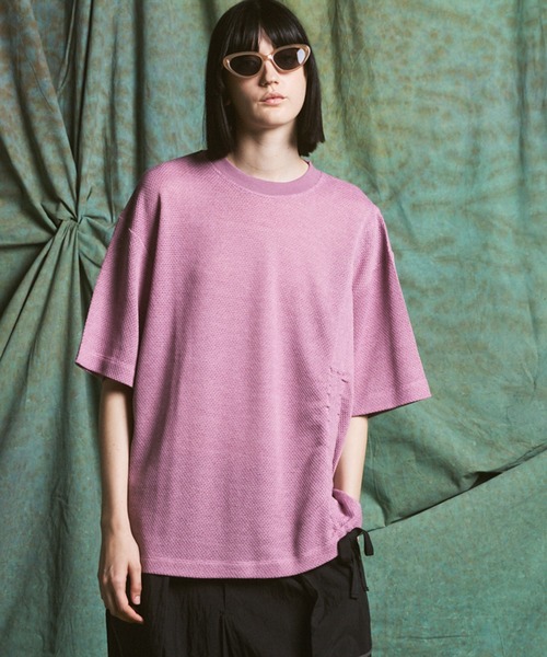 MAISON SPECIAL(メゾンスペシャル)の「《UNISEX》Russell Mesh Prime-Over Asymmetrical Shirring T-shirt/ラッセルメッシュプライムオーバーアシンメトリーシャーリングTシャツ【MAISON SPECIAL/メゾンスペシャル】(Tシャツ/カットソー・メンズ・ブラック/ラベンダー/バーガンディー・0/2/1)」の3枚目の写真