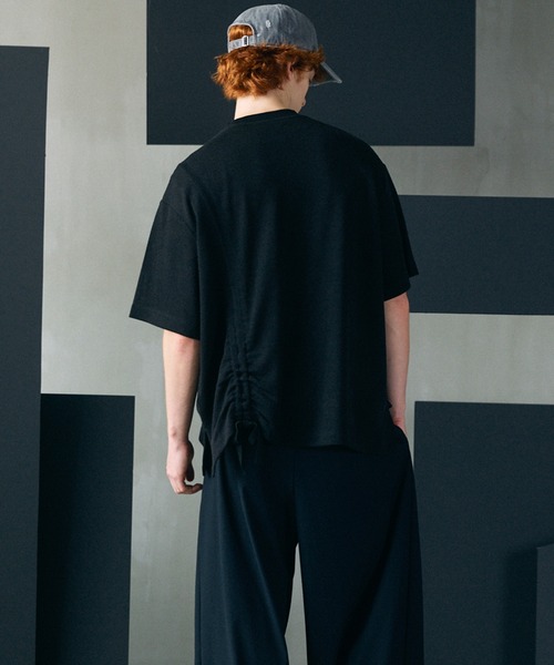 MAISON SPECIAL(メゾンスペシャル)の「《UNISEX》Russell Mesh Prime-Over Asymmetrical Shirring T-shirt/ラッセルメッシュプライムオーバーアシンメトリーシャーリングTシャツ【MAISON SPECIAL/メゾンスペシャル】(Tシャツ/カットソー・メンズ・ブラック/ラベンダー/バーガンディー・0/2/1)」の8枚目の写真