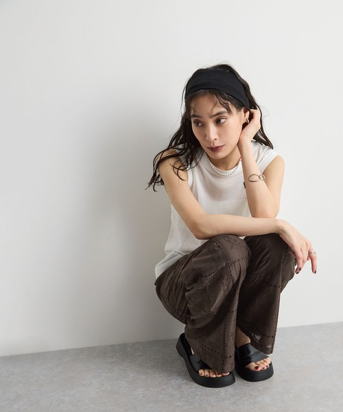 STELLA FISH(ステラフィッシュ)の「パッチワーク風総刺繍ルーズパンツ(その他パンツ・レディース・ブラウン/オフホワイト/ブラック・FREE)」の5枚目の写真