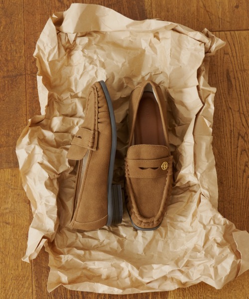 OLUN（オルン）の「"OLUN" Motif Soft Gathered Loafers/"OLUN"モチーフソフトギャザーローファー（ローファー・レディース・ベージュ/ブラウン/キャメル・MEDIUM/LL/LARGE/SMALL）」の6枚目の写真