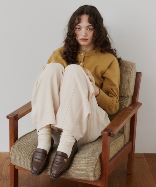 OLUN（オルン）の「"OLUN" Motif Soft Gathered Loafers/"OLUN"モチーフソフトギャザーローファー（ローファー・レディース・ベージュ/ブラウン/キャメル・MEDIUM/LL/LARGE/SMALL）」の15枚目の写真