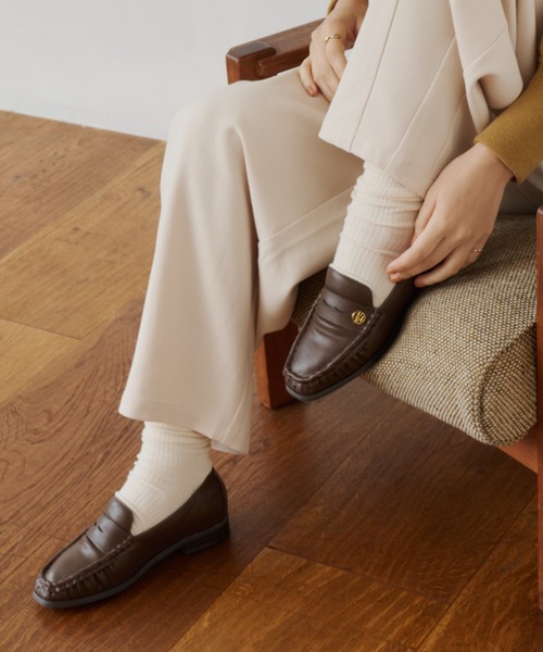OLUN（オルン）の「"OLUN" Motif Soft Gathered Loafers/"OLUN"モチーフソフトギャザーローファー（ローファー・レディース・ベージュ/ブラウン/キャメル・MEDIUM/LL/LARGE/SMALL）」の14枚目の写真