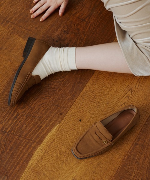 OLUN（オルン）の「"OLUN" Motif Soft Gathered Loafers/"OLUN"モチーフソフトギャザーローファー（ローファー・レディース・ベージュ/ブラウン/キャメル・MEDIUM/LL/LARGE/SMALL）」の20枚目の写真