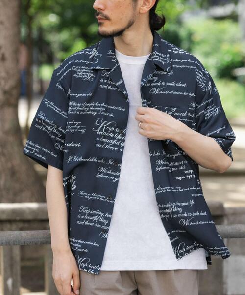ITEMS URBANRESEARCH(アイテムズ アーバンリサーチ)の「メッセージプリント オープンカラー 半袖シャツ(シャツ/ブラウス・メンズ・ブラック/モカ/オリーブ・MEDIUM/LARGE)」の6枚目の写真