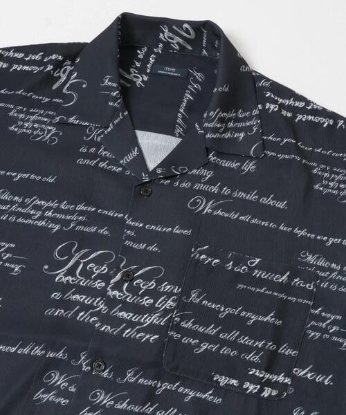 ITEMS URBANRESEARCH(アイテムズ アーバンリサーチ)の「メッセージプリント オープンカラー 半袖シャツ(シャツ/ブラウス・メンズ・ブラック/モカ/オリーブ・MEDIUM/LARGE)」の9枚目の写真