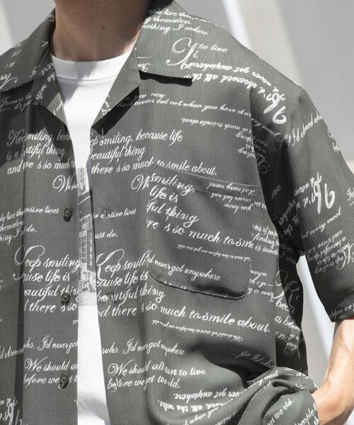 ITEMS URBANRESEARCH(アイテムズ アーバンリサーチ)の「メッセージプリント オープンカラー 半袖シャツ(シャツ/ブラウス・メンズ・ブラック/モカ/オリーブ・MEDIUM/LARGE)」の21枚目の写真