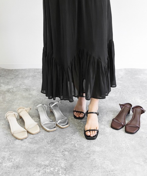 SOROTTO(ソロット)の「【軽量】華奢なダブルストラップのプレートヒールサンダル(サンダル・レディース・ブラック/ブラウン/アイボリー/シルバー・M/S/LL/L)」の6枚目の写真