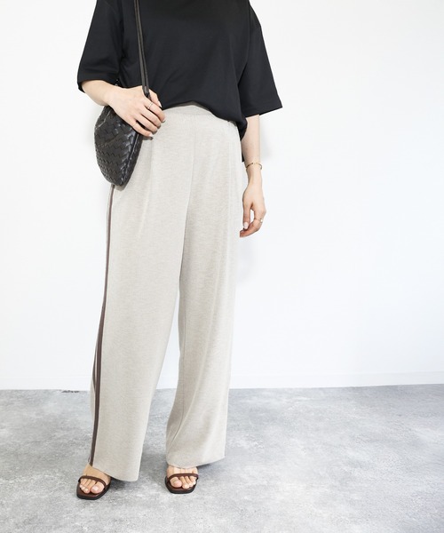SOROTTO(ソロット)の「【軽量】華奢なダブルストラップのプレートヒールサンダル(サンダル・レディース・ブラック/ブラウン/アイボリー/シルバー・M/S/LL/L)」の17枚目の写真