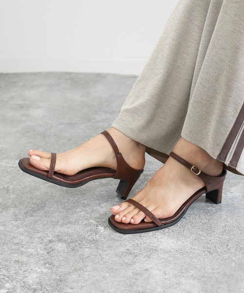 SOROTTO(ソロット)の「【軽量】華奢なダブルストラップのプレートヒールサンダル(サンダル・レディース・ブラック/ブラウン/アイボリー/シルバー・M/S/LL/L)」の20枚目の写真