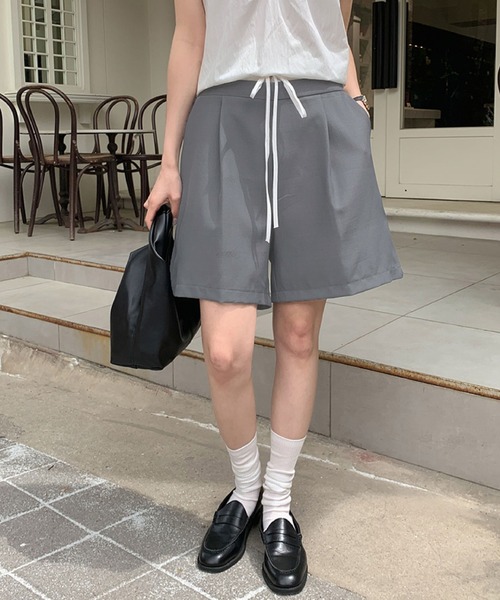 2ly2(トゥーリートゥー)の「配色ウエスト ワイドショートパンツ ハーフパンツ イージーパンツ(その他パンツ・レディース・ブラック/グレー・FREE)」の15枚目の写真