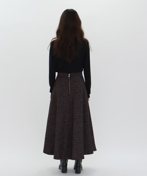 DRESSLAVE(ドレスレイブ)の「【B7/ベーセッツ】leopard jacquard skirt(レオパードジャカードスカート)(スカート・レディース・ブラウン・38/36)」の4枚目の写真