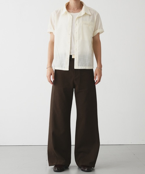 Adoon plain(アドーンプレーン)の「SLIM CURVED DESIGN CHINO PANTS / スリムカーブデザインストレートチノパンツ(チノパンツ・メンズ・ブラウン/チャコールグレー・MEDIUM/SMALL/LARGE)」の14枚目の写真