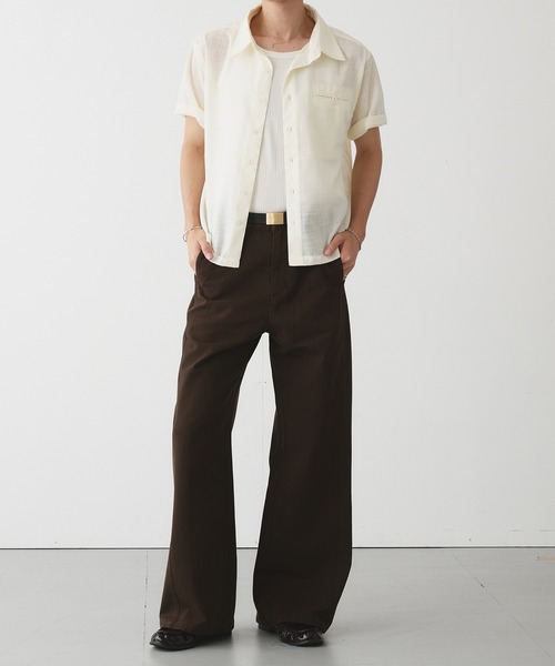Adoon plain(アドーンプレーン)の「SLIM CURVED DESIGN CHINO PANTS / スリムカーブデザインストレートチノパンツ(チノパンツ・メンズ・ブラウン/チャコールグレー・MEDIUM/SMALL/LARGE)」の13枚目の写真