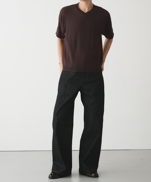 Adoon plain(アドーンプレーン)の「SLIM CURVED DESIGN CHINO PANTS / スリムカーブデザインストレートチノパンツ(チノパンツ・メンズ・ブラウン/チャコールグレー・MEDIUM/SMALL/LARGE)」の6枚目の写真