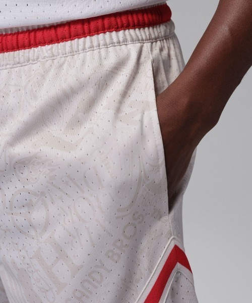 JORDAN BRAND（ジョーダンブランド）の「JORDAN BRAND Dri-Fit Diamond Shorts（ジョーダンブランド Dri-FIT ダイアモンド ショートパンツ）（その他パンツ・メンズ・ホワイト系/ブラック系・SMALL/MEDIUM/LARGE/X-LARGE）」の4枚目の写真
