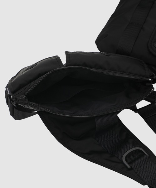 COMME des GARCONS HOMME(コム デ ギャルソン・オム)の「NYLON TWILL WEIST-LIG BAG(ボディバッグ/ウエストポーチ・メンズ・ブラック・ONE SIZE)」の8枚目の写真