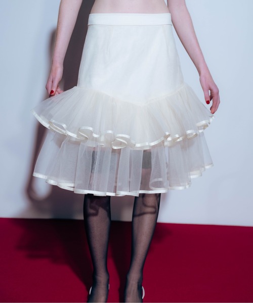 Carmelo(カーメロ)の「Veil Peplum Midi Skirt / ティアードチュールミディスカート(スカート・レディース・アイボリー/ブラック・FREE)」の11枚目の写真