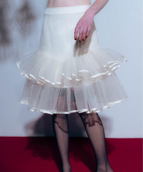 Carmelo(カーメロ)の「Veil Peplum Midi Skirt / ティアードチュールミディスカート(スカート・レディース・アイボリー/ブラック・FREE)」の4枚目の写真