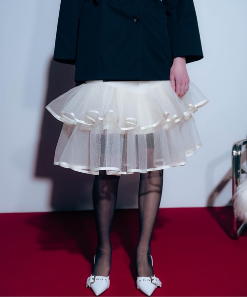 Carmelo(カーメロ)の「Veil Peplum Midi Skirt / ティアードチュールミディスカート(スカート・レディース・アイボリー/ブラック・FREE)」の8枚目の写真