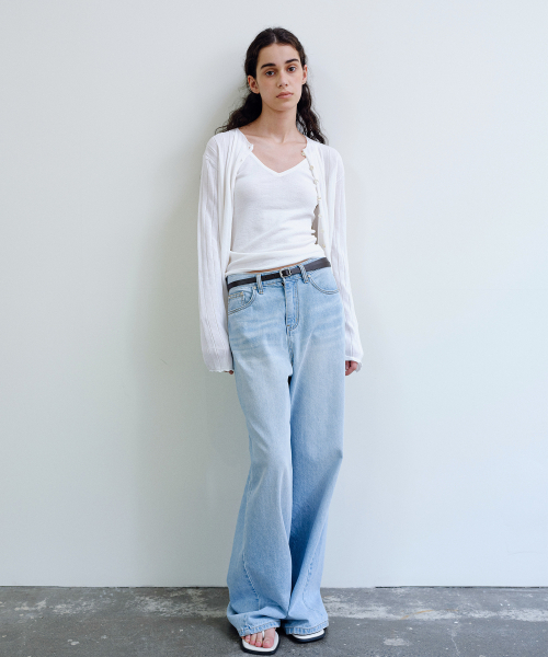 MOHAN(モハン)の「TIR BELTED LOOSE FIT DENIM_LIGHT BLUE(デニムパンツ・レディース・スカイブルー・SMALL/LARGE/MEDIUM)」の4枚目の写真