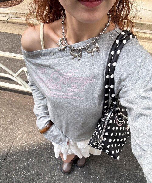 CIAOPANIC（チャオパニック）の「リングドットボタンワンショルロンTee（Tシャツ/カットソー・レディース・ホワイト/ネイビー/グレー・ONE SIZE）」の3枚目の写真