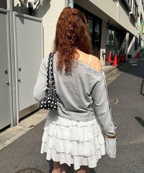 CIAOPANIC（チャオパニック）の「リングドットボタンワンショルロンTee（Tシャツ/カットソー・レディース・ホワイト/ネイビー/グレー・ONE SIZE）」の22枚目の写真
