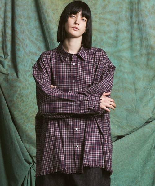 MAISON SPECIAL(メゾンスペシャル)の「《UNISEX》【Italian Dead Stock Fabric】Prime-Over Regular Collar Cut-off Plaid Shirt/【イタリアンデッドストックファブリック】プライムオーバーレギュラーカラーカットオフシャツ【MAISON SPECIAL/メゾンスペシャル】(シャツ/ブラウス・メンズ・ホワイト/ブラック/チャコールグレー/レッド/グレー/パープル/グレイッシュベージュ/ブルー・0/2/1)」の7枚目の写真
