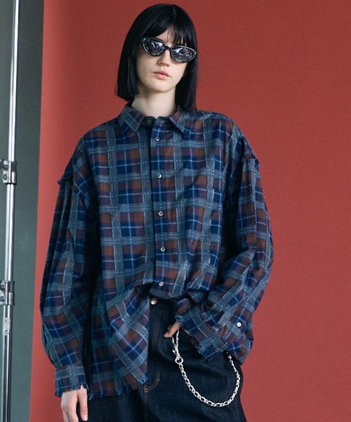 MAISON SPECIAL(メゾンスペシャル)の「《UNISEX》【Italian Dead Stock Fabric】Prime-Over Regular Collar Cut-off Plaid Shirt/【イタリアンデッドストックファブリック】プライムオーバーレギュラーカラーカットオフシャツ【MAISON SPECIAL/メゾンスペシャル】(シャツ/ブラウス・メンズ・ホワイト/ブラック/チャコールグレー/レッド/グレー/パープル/グレイッシュベージュ/ブルー・0/2/1)」の3枚目の写真
