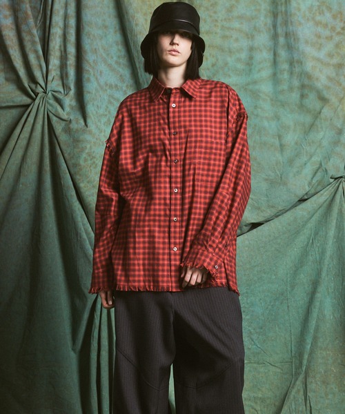 MAISON SPECIAL(メゾンスペシャル)の「《UNISEX》【Italian Dead Stock Fabric】Prime-Over Regular Collar Cut-off Plaid Shirt/【イタリアンデッドストックファブリック】プライムオーバーレギュラーカラーカットオフシャツ【MAISON SPECIAL/メゾンスペシャル】(シャツ/ブラウス・メンズ・ホワイト/ブラック/チャコールグレー/レッド/グレー/パープル/グレイッシュベージュ/ブルー・0/2/1)」の10枚目の写真