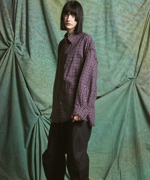 MAISON SPECIAL(メゾンスペシャル)の「《UNISEX》【Italian Dead Stock Fabric】Prime-Over Regular Collar Cut-off Plaid Shirt/【イタリアンデッドストックファブリック】プライムオーバーレギュラーカラーカットオフシャツ【MAISON SPECIAL/メゾンスペシャル】(シャツ/ブラウス・メンズ・ホワイト/ブラック/チャコールグレー/レッド/グレー/パープル/グレイッシュベージュ/ブルー・0/2/1)」の14枚目の写真