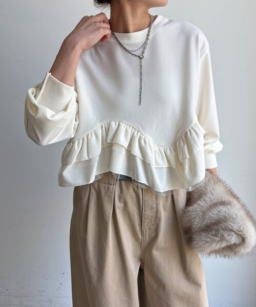 DouDou(ドゥドゥ)の「【WEB限定】 前後2wayカットジョーゼット裾フリルブラウス(シャツ/ブラウス・レディース・ブラック/アイボリー・FREE)」の1枚目の写真