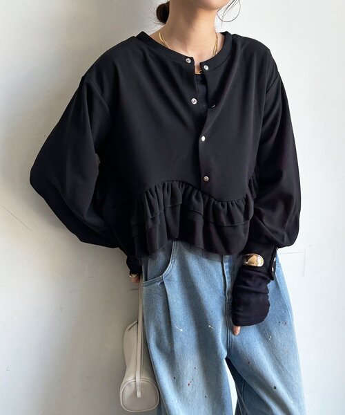 DouDou(ドゥドゥ)の「【WEB限定】 前後2wayカットジョーゼット裾フリルブラウス(シャツ/ブラウス・レディース・ブラック/アイボリー・FREE)」の2枚目の写真
