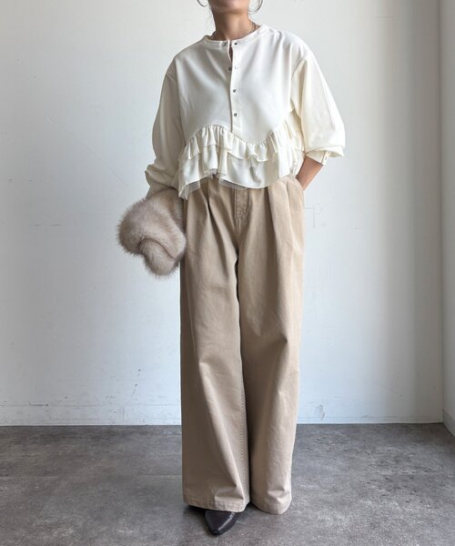 DouDou(ドゥドゥ)の「【WEB限定】 前後2wayカットジョーゼット裾フリルブラウス(シャツ/ブラウス・レディース・ブラック/アイボリー・FREE)」の4枚目の写真