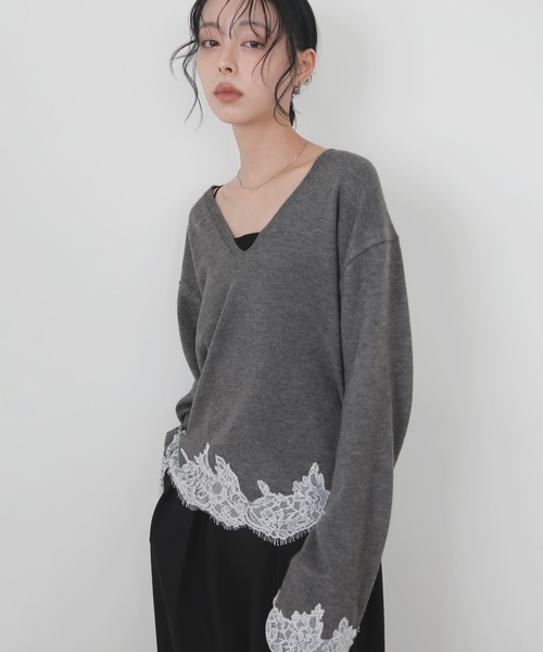 LIAN(リアン)の「【ZOZOTOWN限定商品】レースドッキングVネックプルオーバー(ニット/セーター・レディース・ブラウン/チャコールグレー/ブラック/アイボリー・FREE)」の6枚目の写真